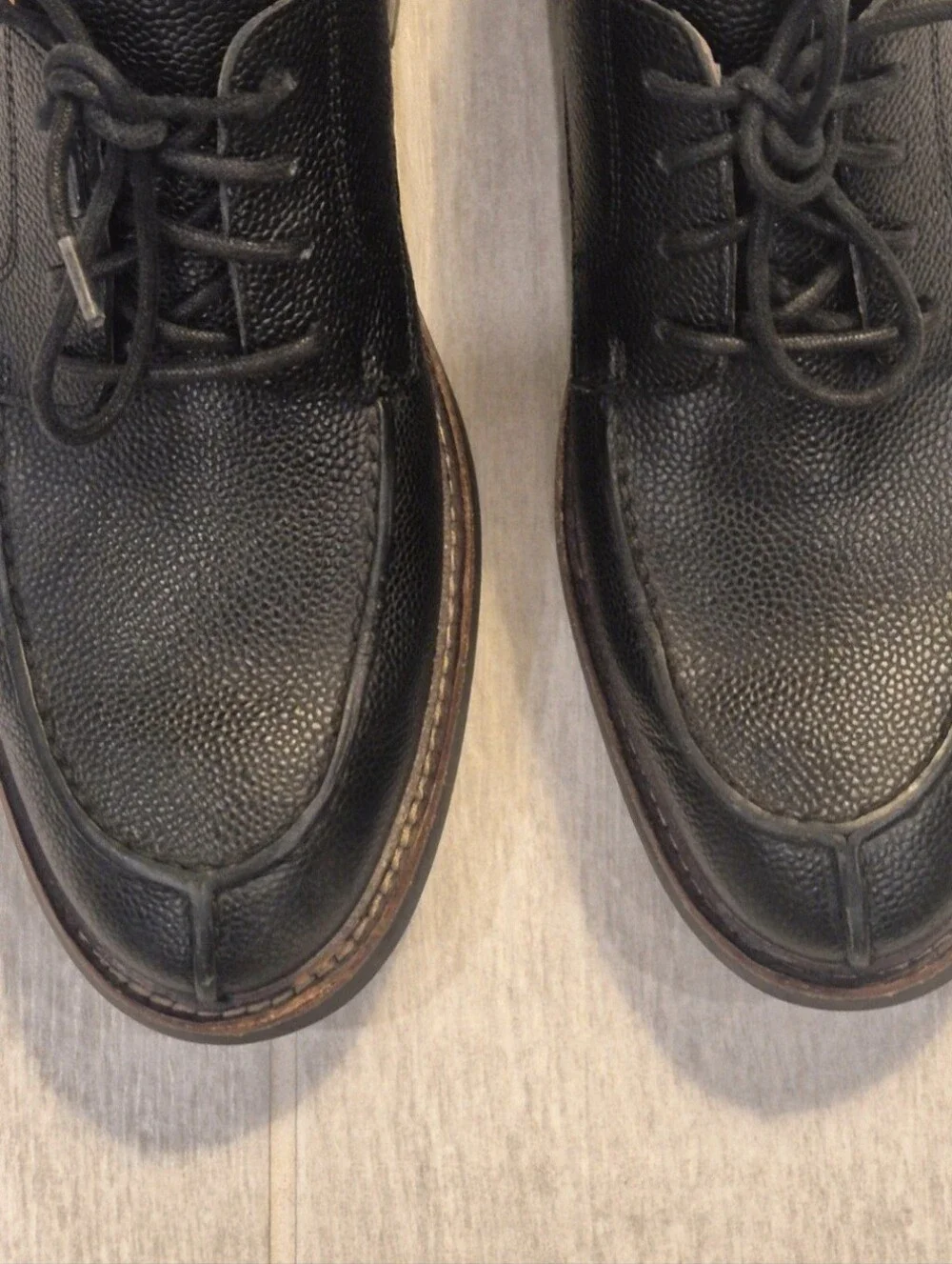 Clarks Men's Black Leather Lace-Up Dress Shoes